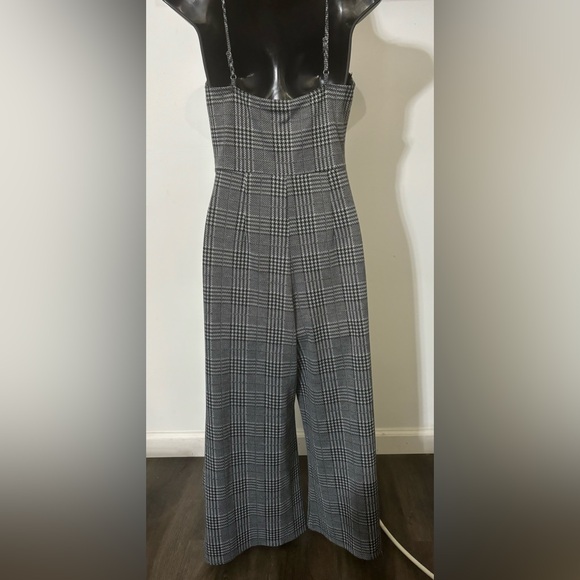 Forever 21 Houndstooth Cami Jumpsuit Size M. Wide legged thick knit jumper. - Picture 4 of 6